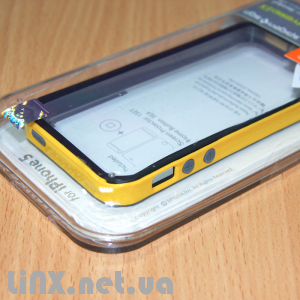 Spigen SGP Neo в коробке