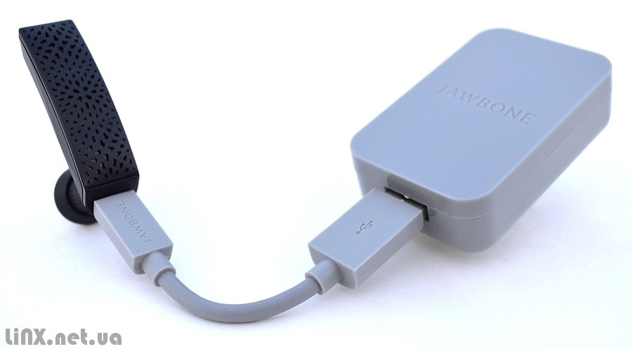 jawbone ERA в блоке питания