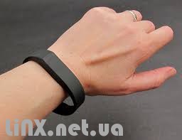 Fitbit Flex на руке